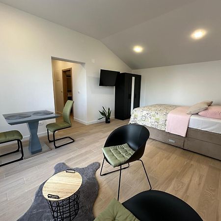 Apartmani "Mnm", Senj เซนญ์ ภายนอก รูปภาพ