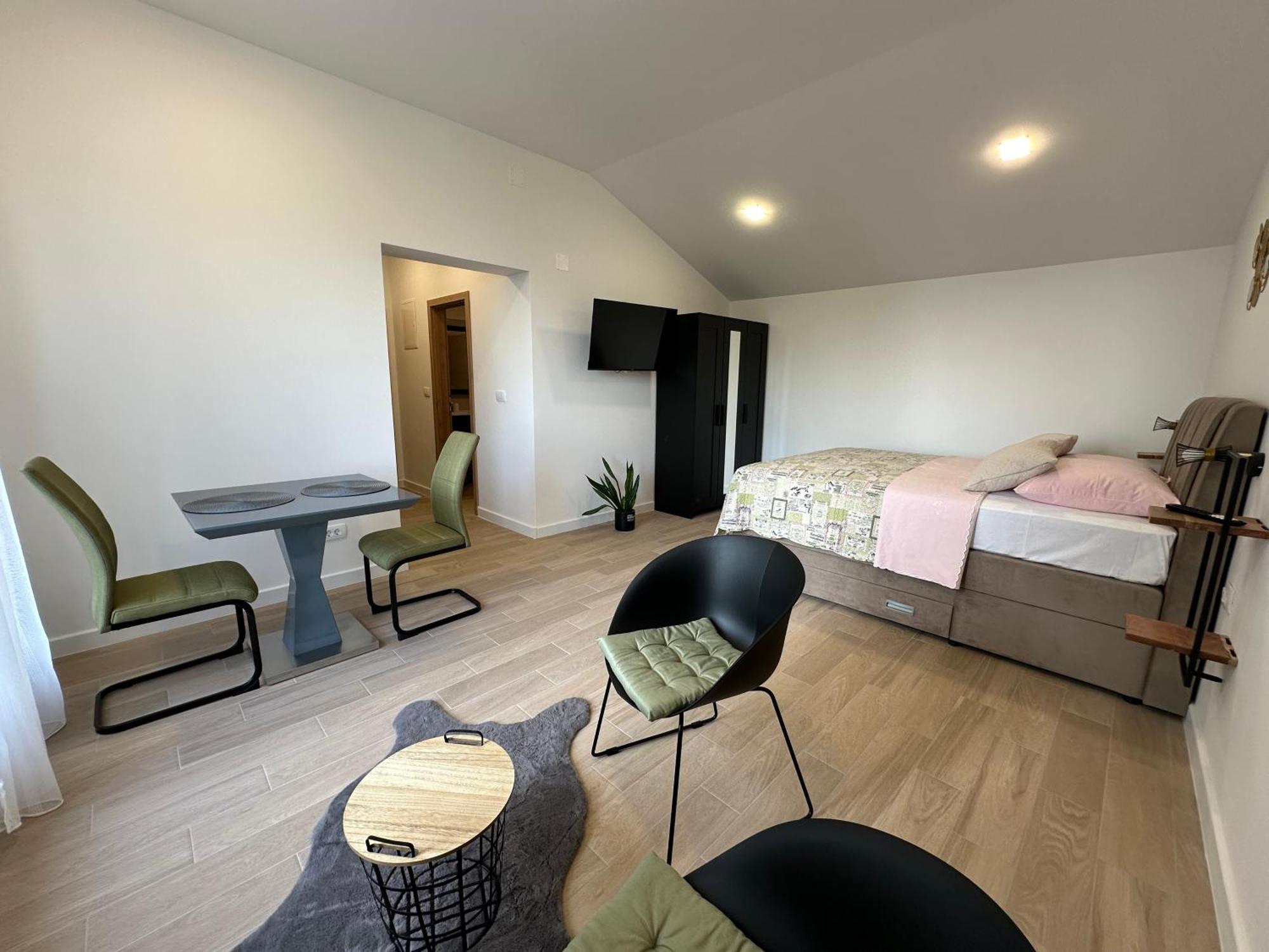 Apartmani "Mnm", Senj เซนญ์ ภายนอก รูปภาพ