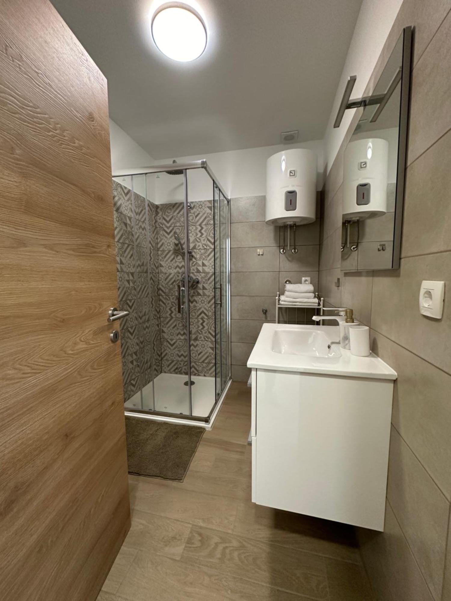 Apartmani "Mnm", Senj เซนญ์ ภายนอก รูปภาพ